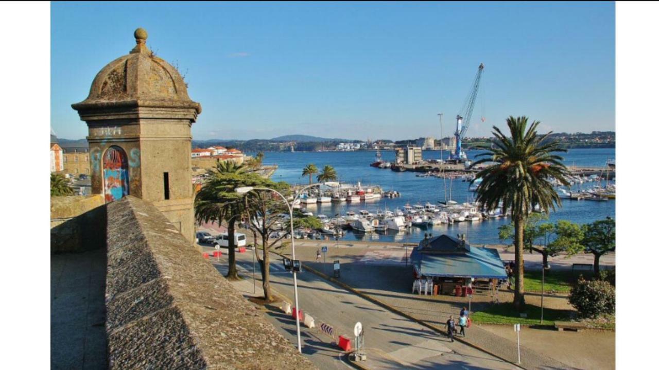 Apartamento Turistico En Pleno Centro De Ferrol Apartman Kültér fotó